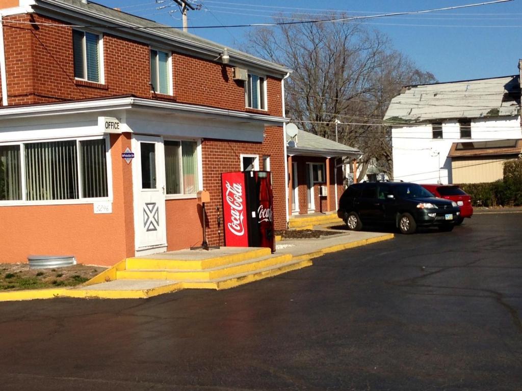 New Rome Motel Екстериор снимка